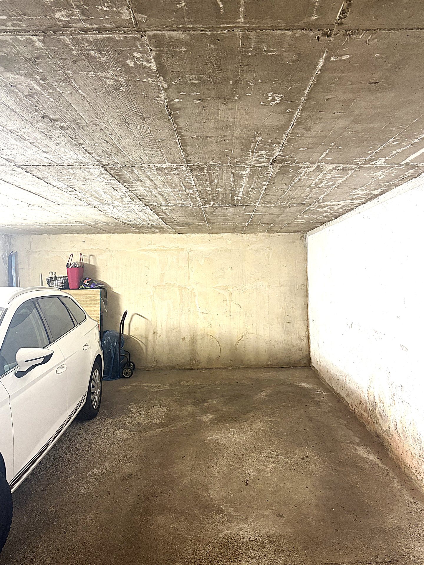 Single space in the underground garage