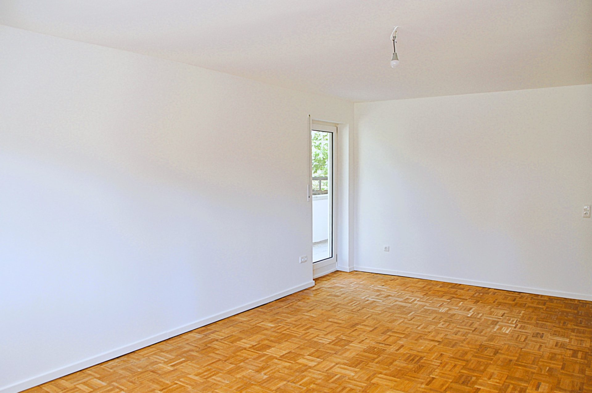 Living room with parquet flooring