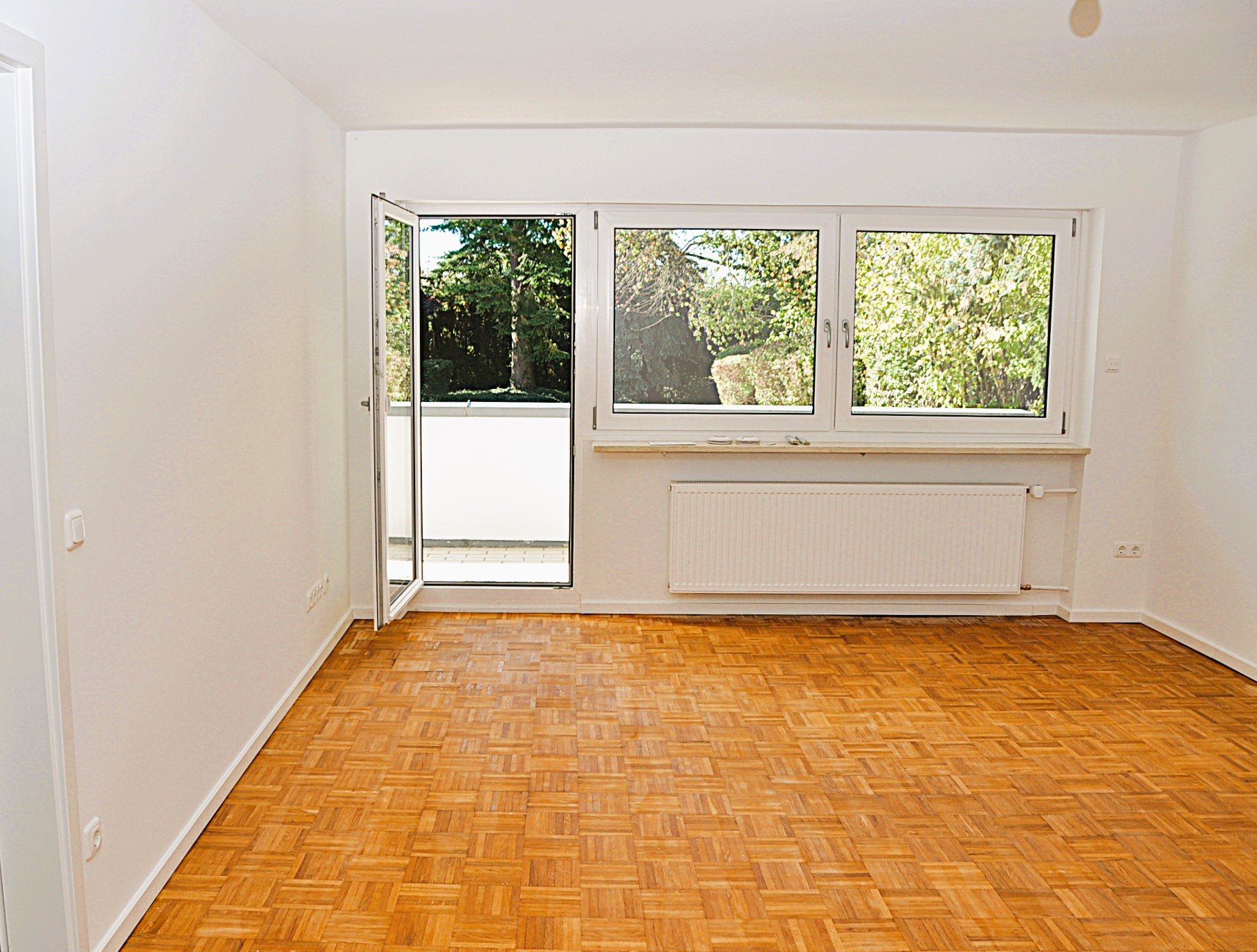 Living room with access to the balcony